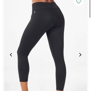 Fabletics Pants - Fabletics Capri workout leggings Fabletics Pants - Fabletics Capri workout leggings